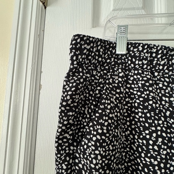 LOFT Black and White Wide Leg Pants - Picture 5 of 7